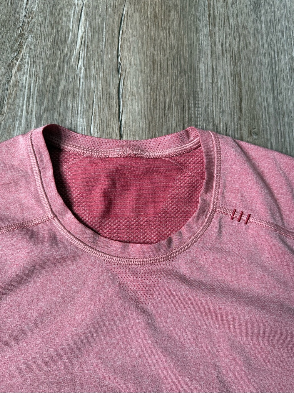 Lululemon Workout Tank Top Running Tank Breathable Vented Red Pink Size L - Picture 4 of 8
